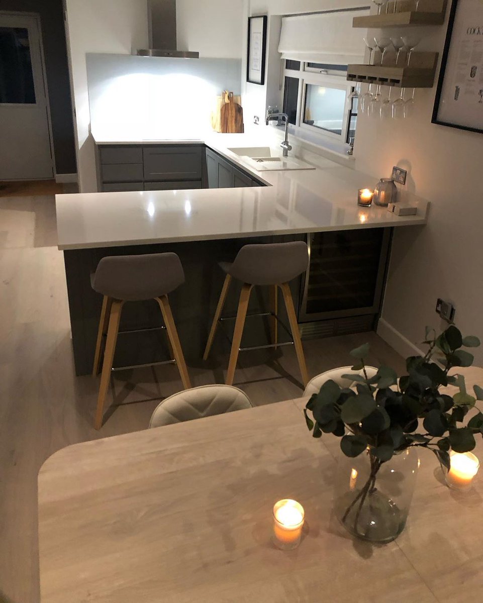 MagnetUK's tweet photo. @home_at_8 has the perfect #MyMagnetKitchen for a cosy evening in π·β¨
REPLY to this tweet with your Magnet Kitchen images for a chance to feature on our accounts.π
#Kitchen #MagnetKitchen #Interior https://t.co/CAOztAZReg