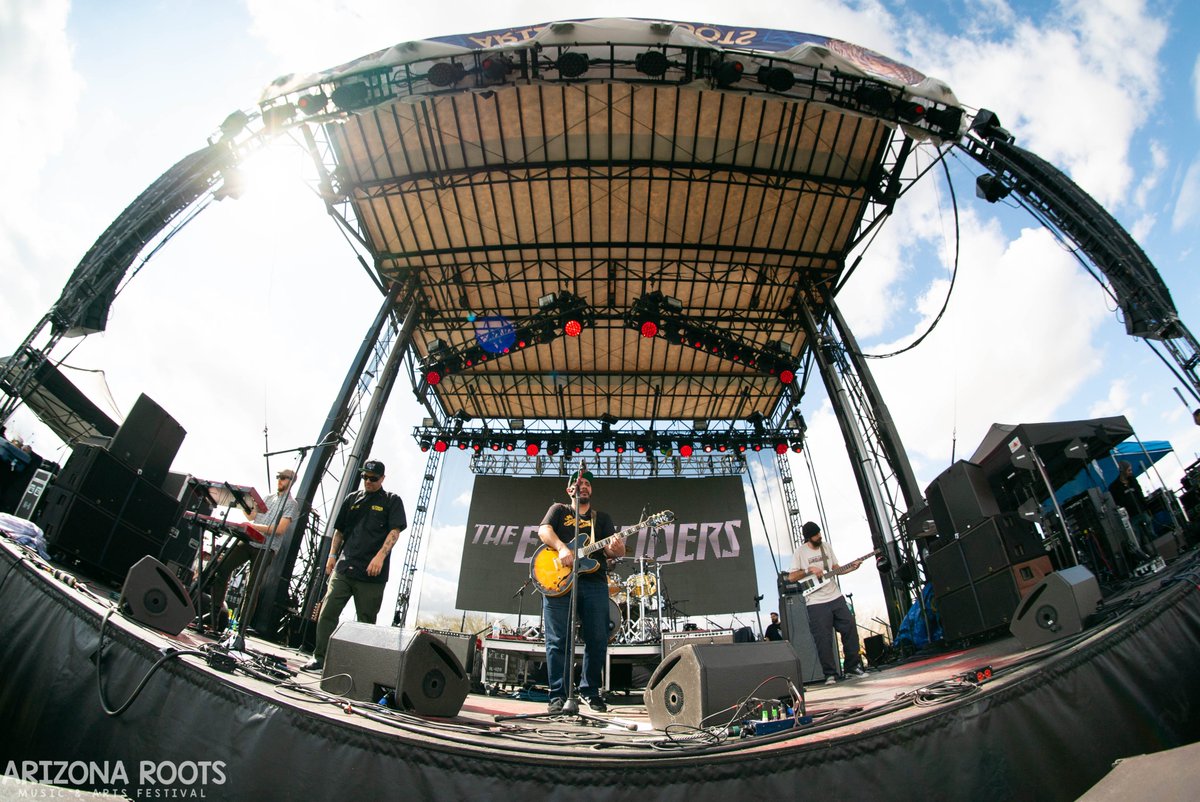 AZRootsFest's tweet photo. 😎The sun's out and @TheExpanders music is playing.🌞 What more can you ask for? 

📸: @luisdcolato https://t.co/A6vuk0Jhe1