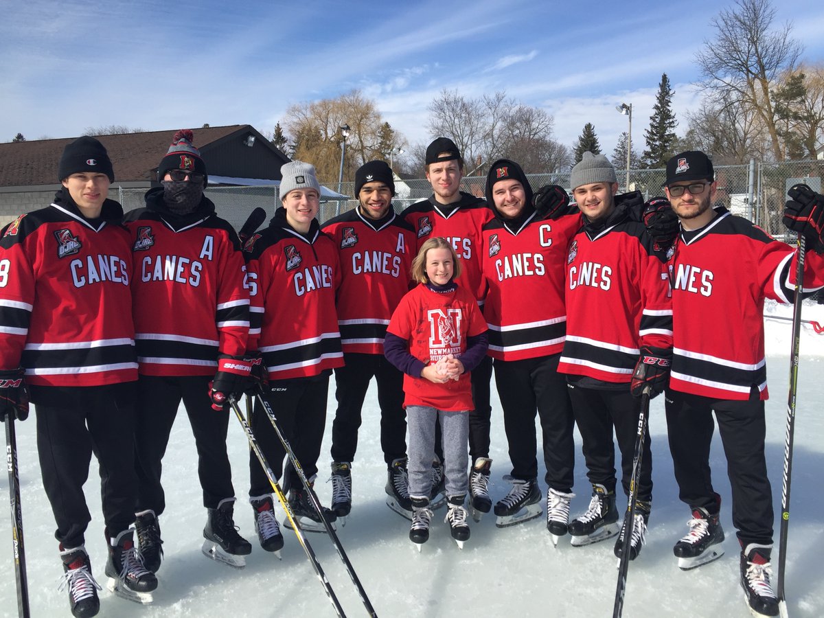 DarylColyer's tweet photo. This was 1 year ago today but feels like 10 years as we were robbed this year from our team the @NmktHurricanes .  We hope to get the team back soon so we can have our regular outing. @atrotman84 @adamosantia @SheldonNolan5 @Ddellacivita @anabuurs22 @TownofNewmarket https://t.co/wxQOWxfd5l