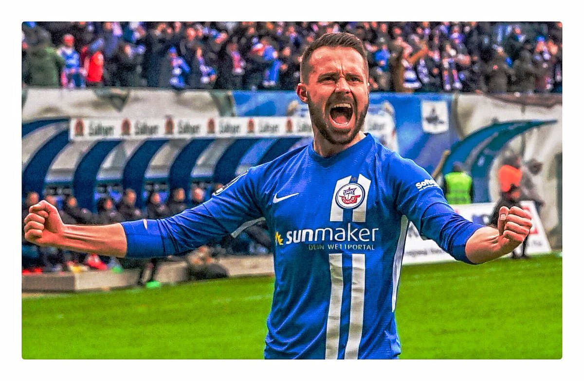 #hansarostock besiegt den #fcingolstadt mit 3:0 #Fussball #dritteliga #Ostseestadion