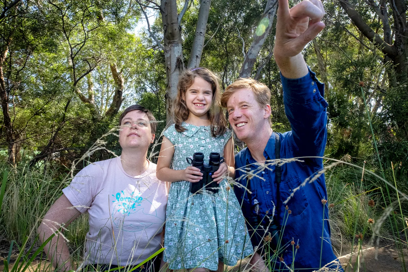 Cindy E Hauser (@cindyeh) on Twitter photo There's a little story about Melbirds, the guide that <a href="/wtb_Michael/">Bird Michael From Twitt℮r</a> and I wrote, in The Age today. bit.ly/37PMpCs There's a little story about Melbirds, the guide that <a href="/wtb_Michael/">Bird Michael From Twitt℮r</a> and I wrote, in The Age today. bit.ly/37PMpCs