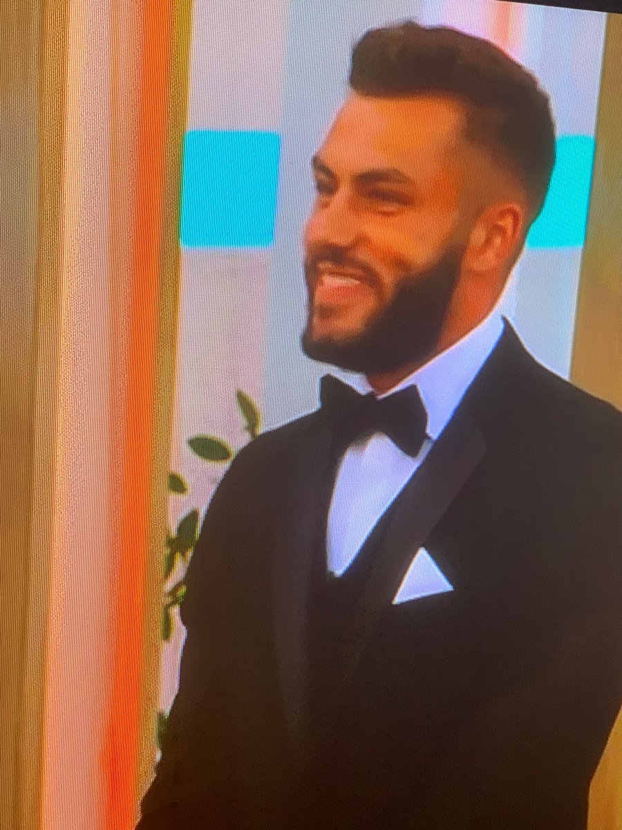Aquarihoe1's tweet photo. if he doesn’t smile at me the way finn smiles at paige i don’t want it #LoveIsland https://t.co/reC4sLCisL