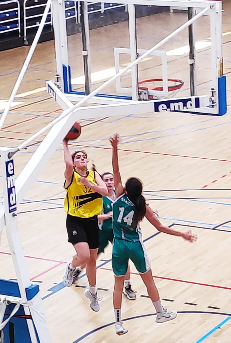 BasketAlmeda's tweet photo. El #C1F ha guanyat a la pista del @CBFCerdanyola per 30-55 #BàsquetAutèntic #AdnAlmeda https://t.co/rUh3HdSDd9