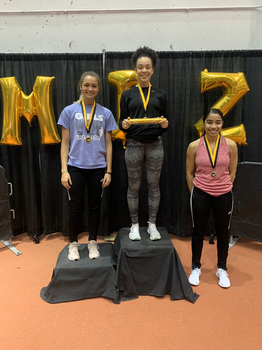 Girls’ 60m Hurdles Results:
🏅Scout Regular- 8.78
🥈Jaden Wiley- 8.81
🥉Paige Magee- 9.12