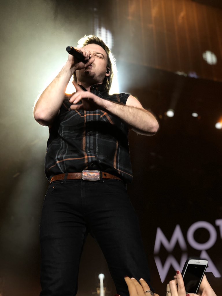 1HannahRose1's tweet photo. @MorganWallen thank you for a great show!! You were INCREDIBLE 🤩 https://t.co/ifkVUhFSAC