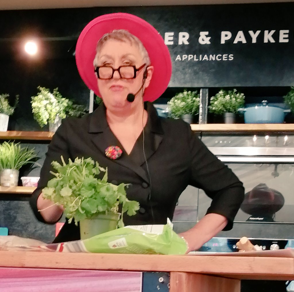 karenwrightbake's tweet photo. This bunch of coriander seems to perplex me on these pics, to snip or rip it? @RhubarbFestival get your pink on 💋 https://t.co/ZB6yh1S4WF
