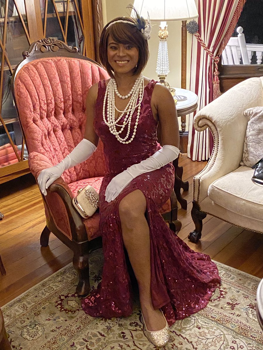 adaure's tweet photo. #Lastnight channeling my inner #JosephineBaker / #Mobwife for @VivaceGSO #WelcomeToThe20s #Hello20s #TheGreatGatsby party for @GSOSymphony farewell performance at #danaauditorium @GuilfordCollege. I won best dressed ๐๐ฝ & got a bottle of my favorite beverage #Champagne ๐พ๐ฅ https://t.co/8tEfZZ9A8A
