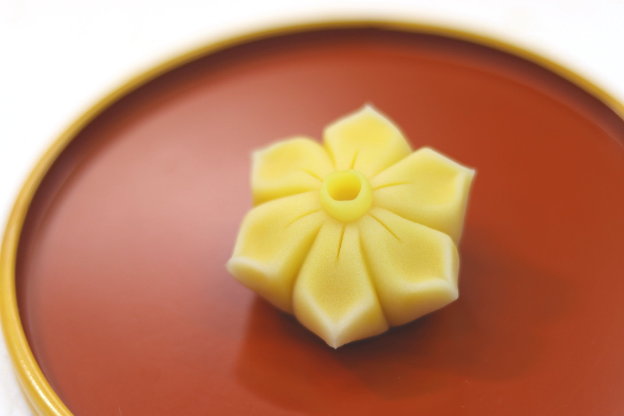 三宅正晃 御菓子司 紅谷三宅 雪中花 薯蕷練り切り製 雪中花とは 雪の中から顔を出して春の訪れを告げる水仙のことです 店頭には春らしい御菓子が出揃ってきました 栃木 和菓子 手作り T Co 2lpzdinfde Twitter 三宅正晃 御菓子司 紅谷三宅 雪中花 薯蕷練り切り製 雪中花とは 雪の中から顔を出して春の訪れを告げる水仙のことです 店頭には春らしい御菓子が出揃ってきました 栃木 和菓子 手作り T Co 2lpzdinfde Twitter