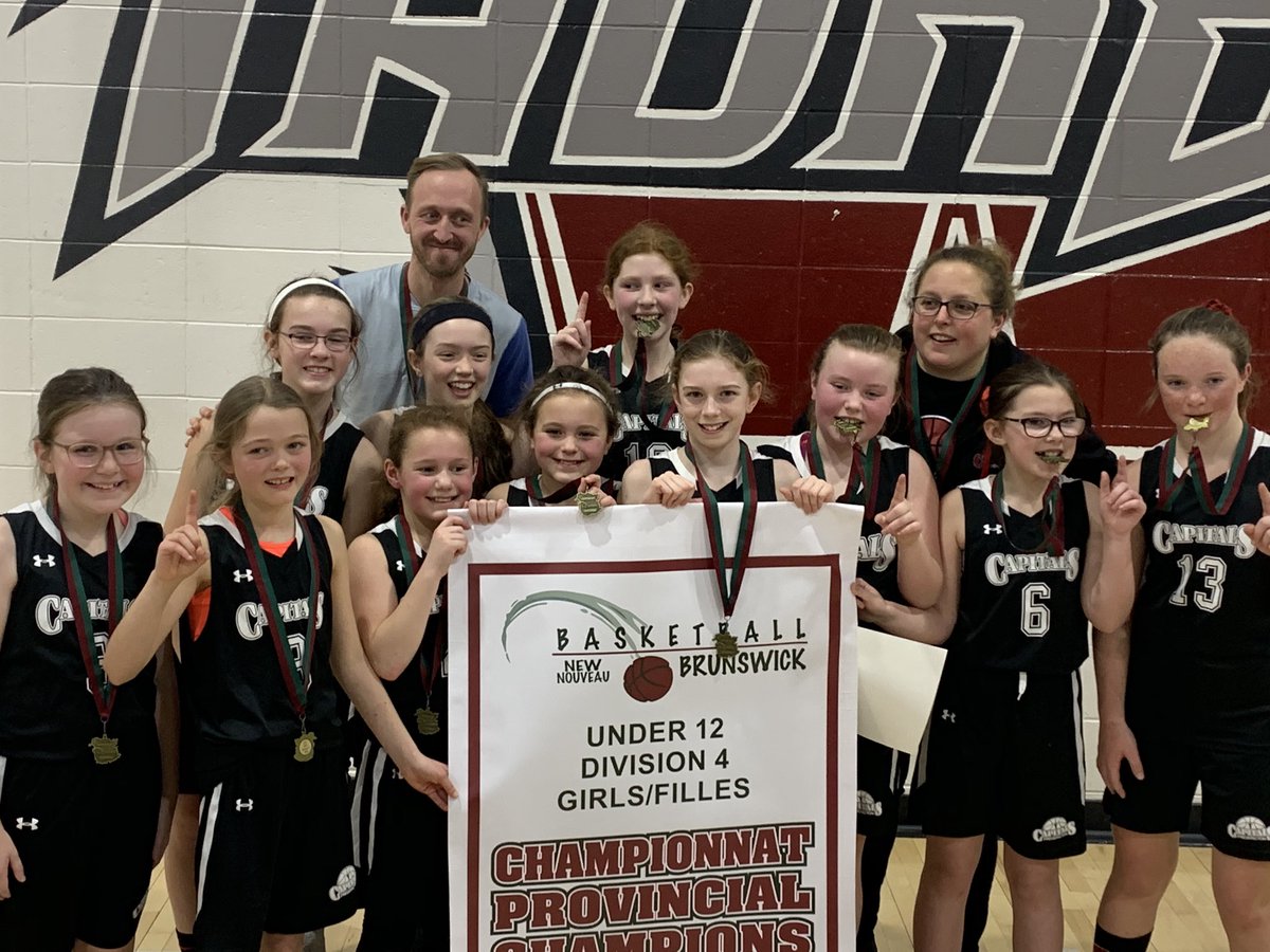 HatfieldLaura's tweet photo. @CapitalsYmca U12 Girls B team win Division 4 provincials! 1 pt win against a great Salisbury team in OT. Thanks to Woodstock for hosting a wonderful tournament! https://t.co/msKDjburN9