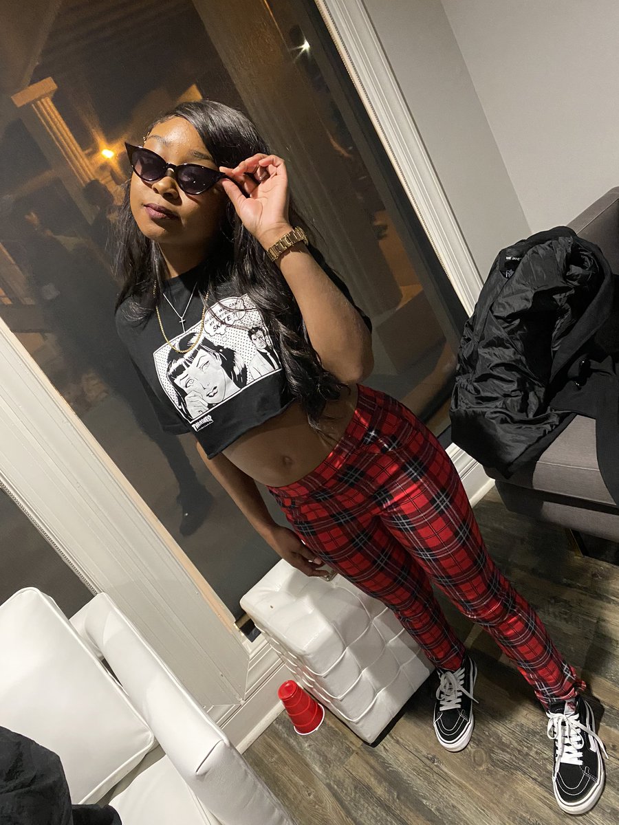 liv07_'s tweet photo. Pressure?
Applied✅🎸🖤
•
•
•
#SpaceJamII https://t.co/ih8tzY7JHs