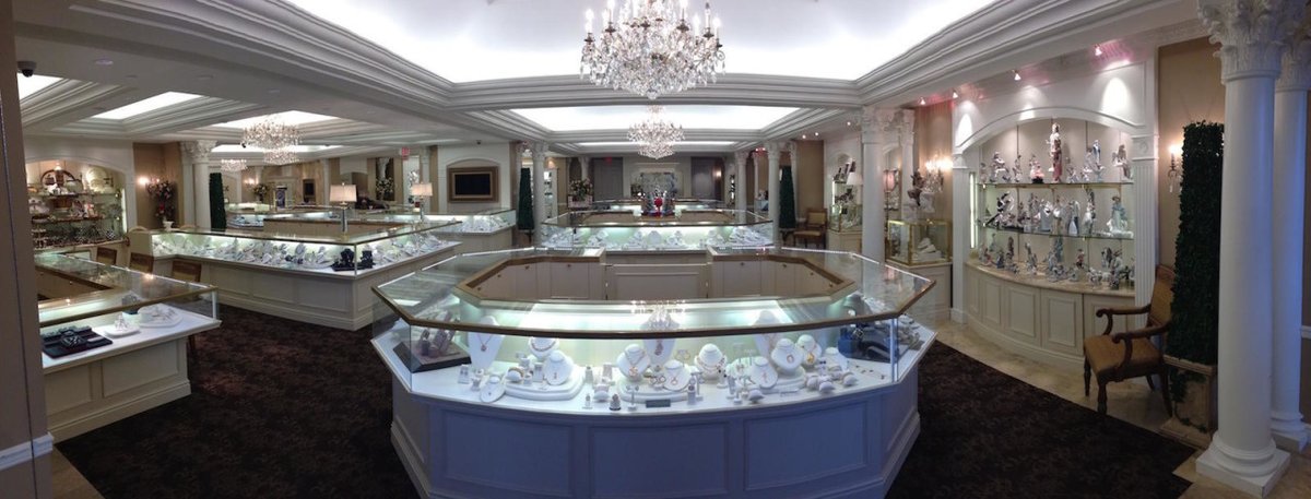 CitiviewPitt's tweet photo. Browse the carefully-curated and undeniably stunning selection of #jewelry, #timepieces, and #giftware at Louis Anthony #Jewelers in #Pittsburgh! @louis_anthony See more here ✨💎👉🏽https://t.co/BLKUIvO7By https://t.co/wQy5ggM1Y9