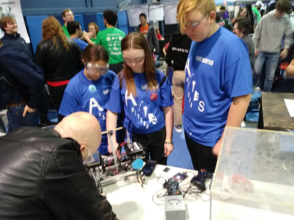 CluteRobotics's tweet photo. FTC Team Aries #17320 had a blast at Region on Sat!  Placed 11 out of 36. Amazing for rookie team of mostly 7th grd competing against experienced HS teams. Busy day then dinner out. Thank you @FIRSTinTexas @FTCTeams @BWoodRobotics @BrazosportISD @CluteCougars @tmfulton1 https://t.co/uSXtOsCfnC