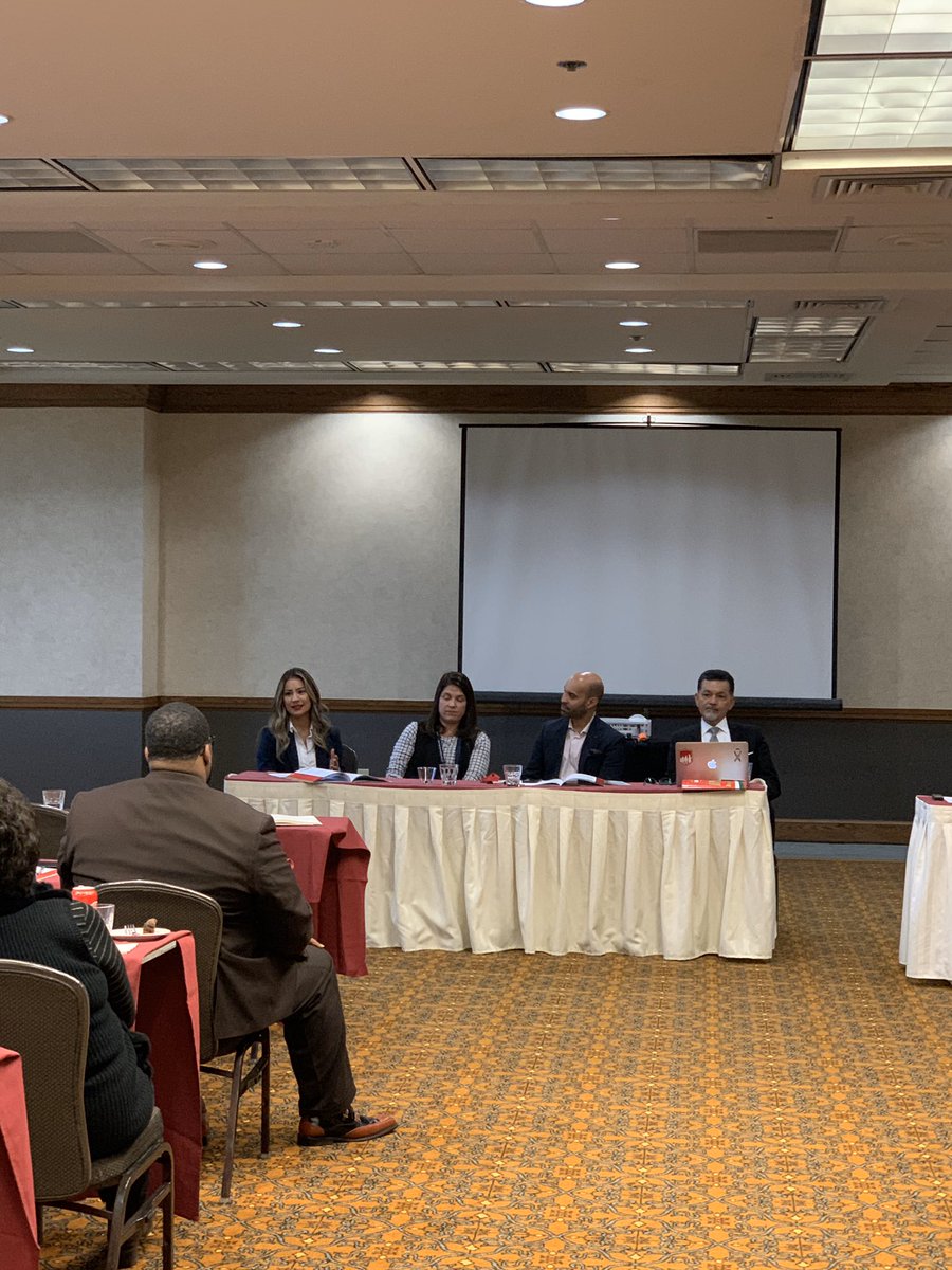 BAbigailTarango's tweet photo. #Grateful, blessed & humbled by the opportunity I was given to meet & be on a panel w/Dr.Leyba @ALASEDU @luis_versalles @CC_AboutRace @dbenavidez2 @FortWorthISD moderated by @jaramos_jr @MASBATX new President. If u were there give a shout out #MASBAgold #MovimientoUnidos #TuVoz https://t.co/N3m55yOQPJ