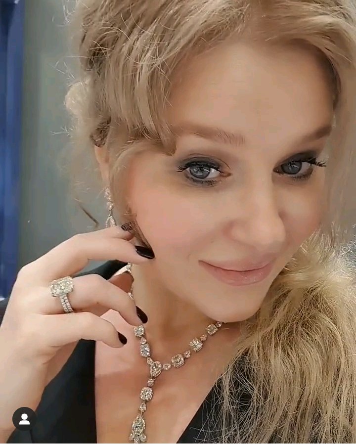 StefanXhunga1's tweet photo. Light for Your Beauty: The Power of Jewelery Master Beauty
https://t.co/YUkJ7GMcP9
#power #jewelery #masterbeauty #light #YourBeauty https://t.co/cJmDzMYL91
