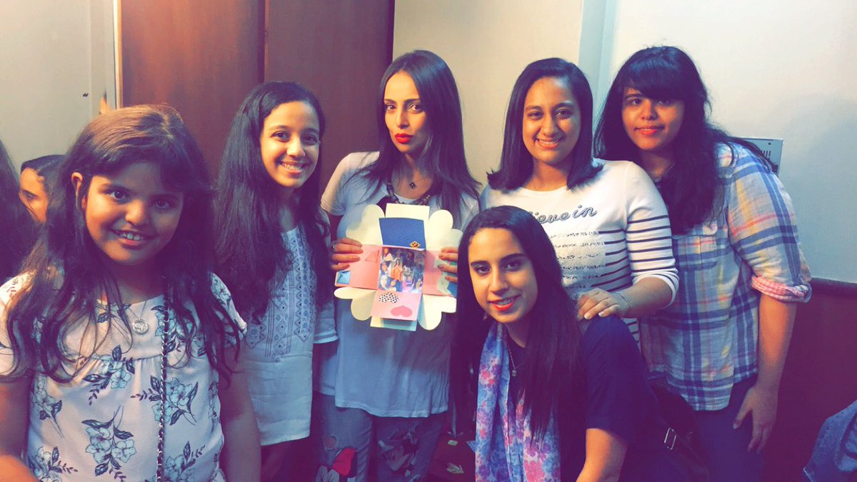 esraaofficial2's tweet photo. My lovely fans😍😍 thank u so much❤️ https://t.co/a5zEoQaFqX