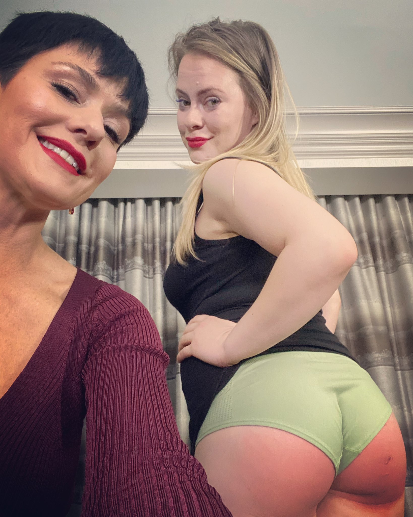 TW Pornstars - Official Snow Mercy®. Twitter. The perfect heart shaped  bottom of @stevierosespanks is. 10:39 PM - 23 Feb 2020