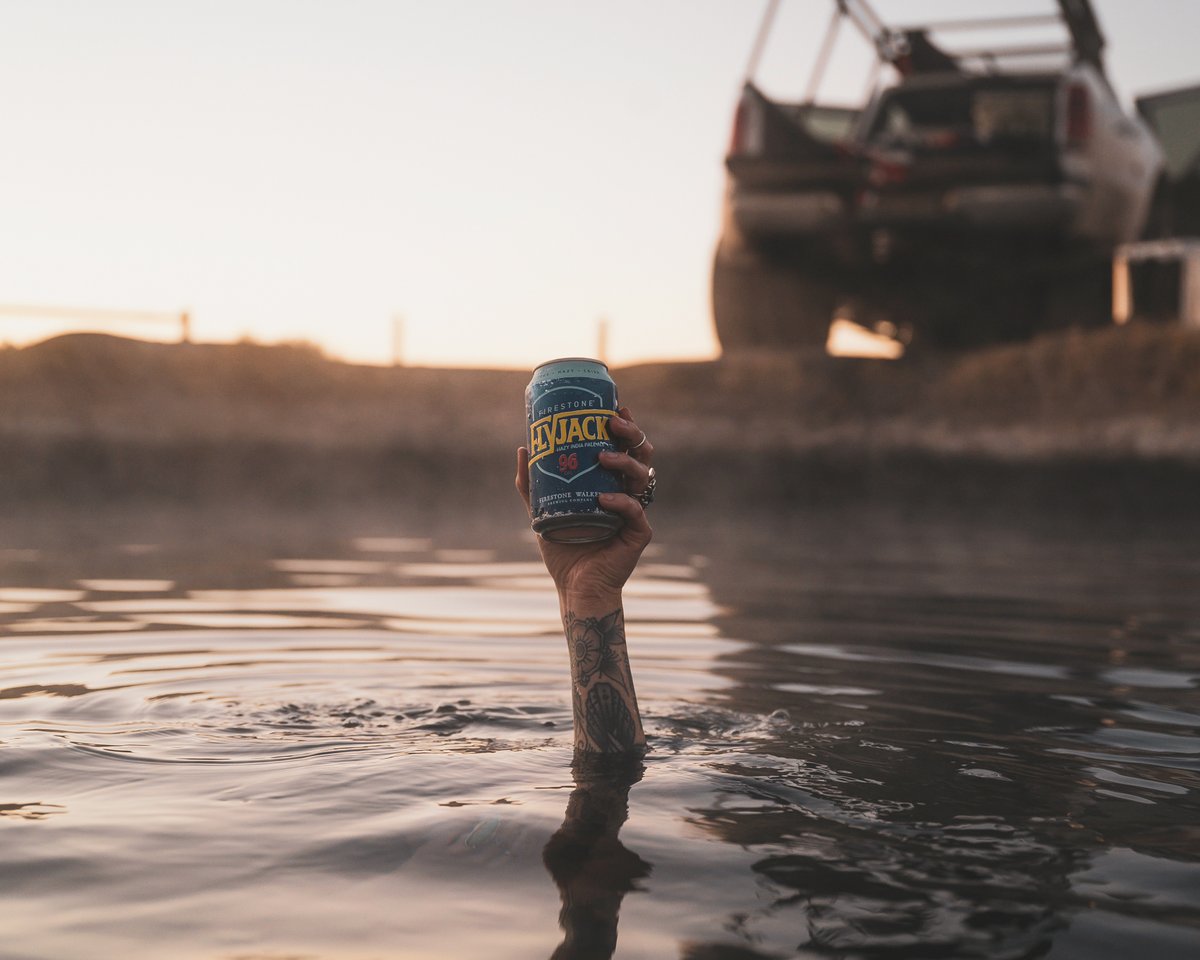 FirestoneWalker's tweet photo. Taking the dirt road less traveled rarely leads to a boring adventure. #flyjack #hazyipa #ipa #ForThoseWhoAdventure #RoadLessTraveled #explore #wander #travel #weekendbeer #craftbeer #firestonewalker #SundayFunday https://t.co/LXN7wZikXd