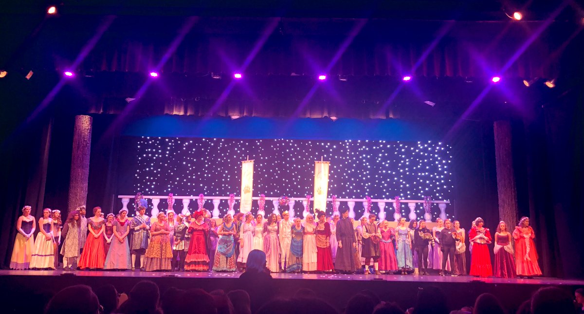 HattonEdD's tweet photo. Bravo 👏🏻 @UAVocalMusic! Amazing performance! Love our performing arts program @UA_Schools! #WholeLearning #TheArts https://t.co/eweAIENfuV