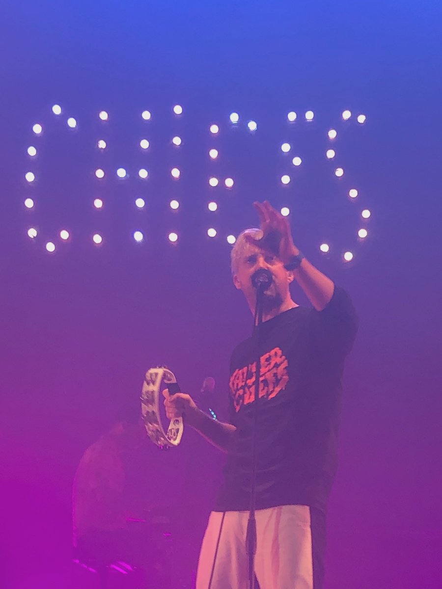 michsu81's tweet photo. Duck is done 😭🦆 thanks for a awesome tour lads, see you at Camden in 8 weeks time 🙂🤘🏻 #duckontour #kaiserchiefs @KaiserChiefs @Rickontour @peanutkaiser @curlywand @vjthedrummer @WhiteyKaiser https://t.co/aGSNsIGIpr