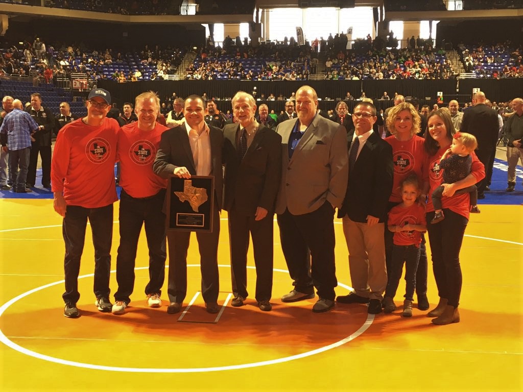 Friscoisdsports's tweet photo. A recap of @friscoisd wrestling accomplishments at UIL State:

*5 teams in the top 15 in state
*18 overall state placers
*4 State Runners-up
*3 State Champions

More details, results here:
https://t.co/QeHWsBUn0y
Photos here:
https://t.co/z4m7rQKyUm

Great job, wrestlers! https://t.co/0Els35P7Tw