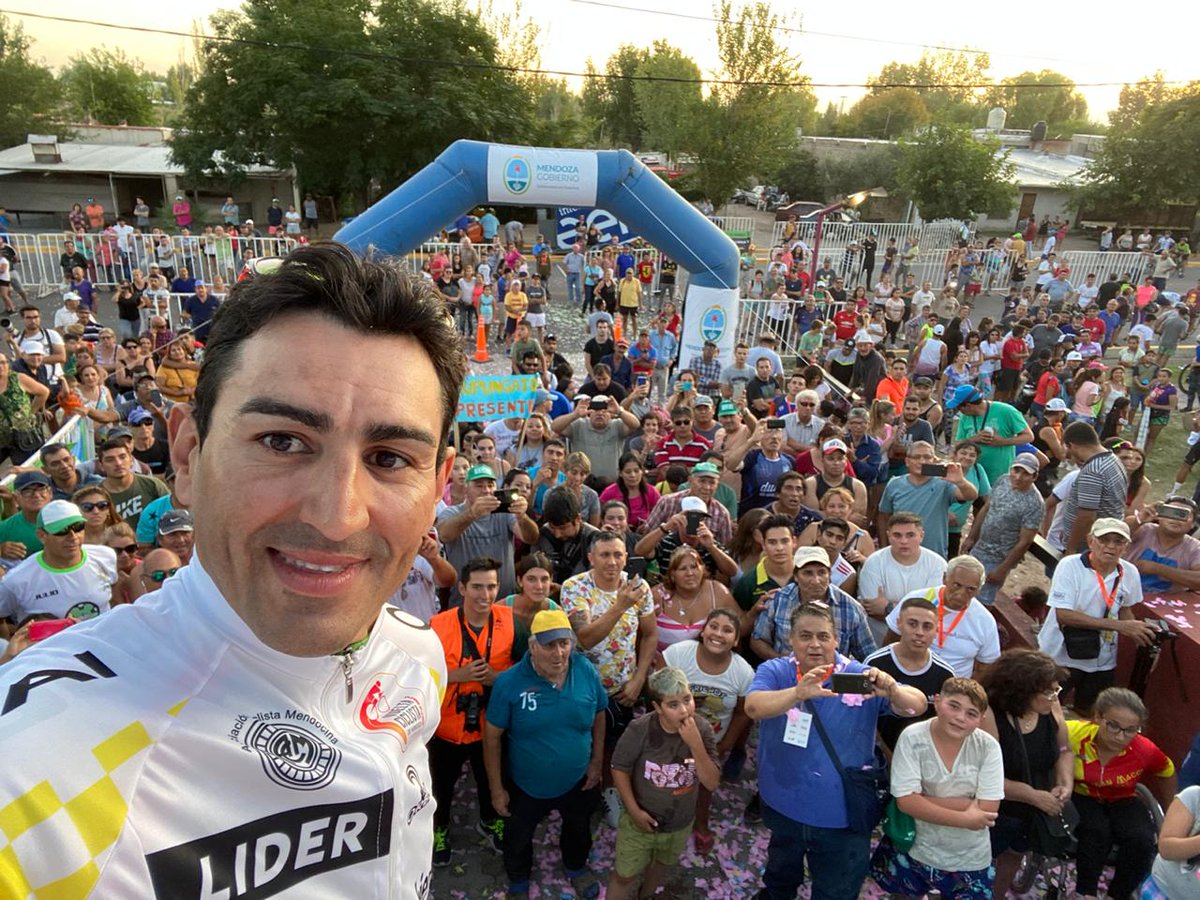 🇦🇷 #VueltaMendoza ¡¡¡LA SELFIE DEL CAMPEÓN!!! <a href="/JPDbolivar/">Juan Pablo Dotti</a>