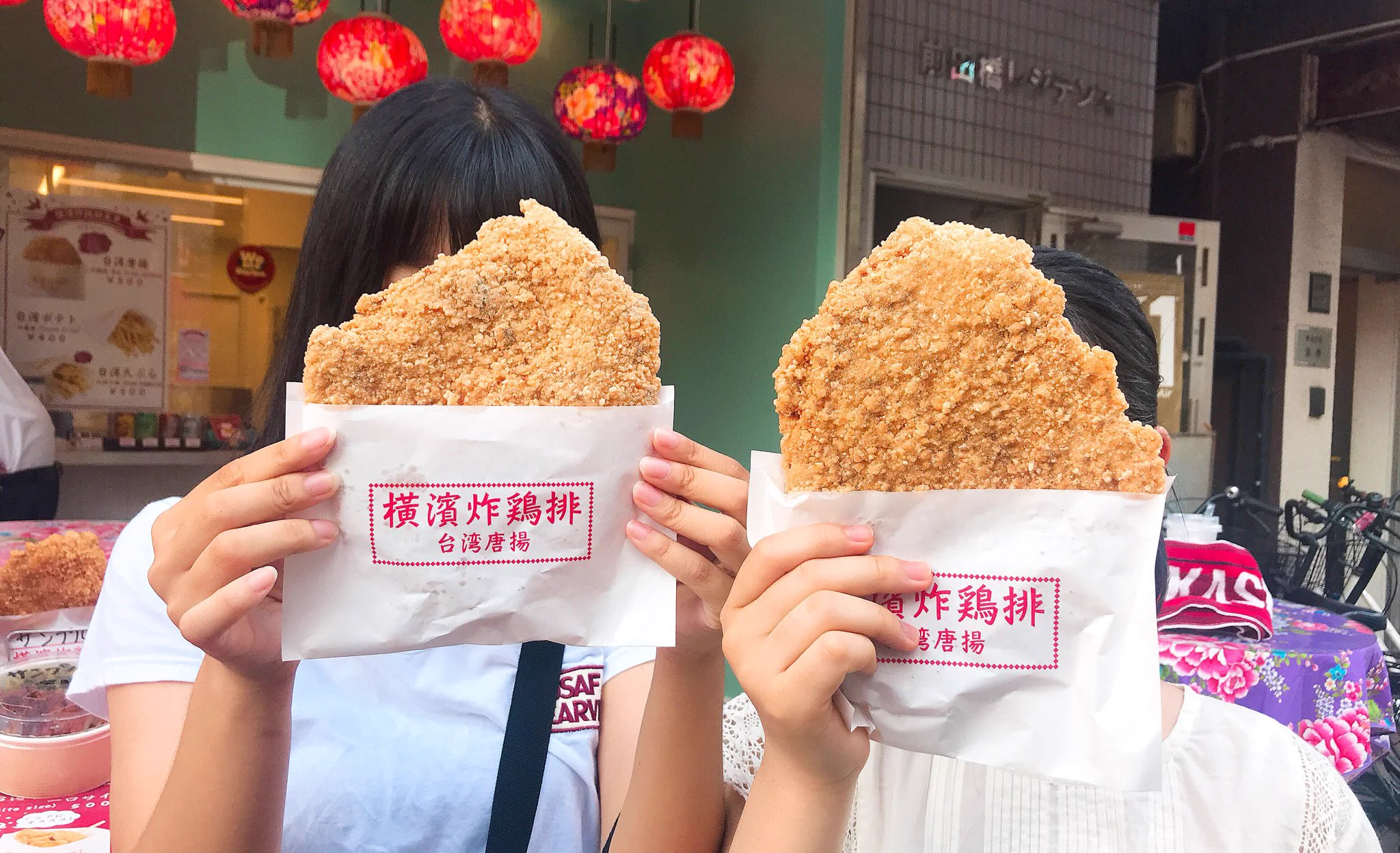 チキン好きは食べなきゃ損！？横浜中華街の巨大フライドチキン！