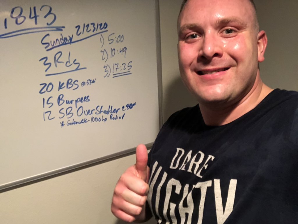Getting right on a Sunday afternoon in #thebasementgym👊
Building #consistency and #accountability, one day at a time! 
#getchange