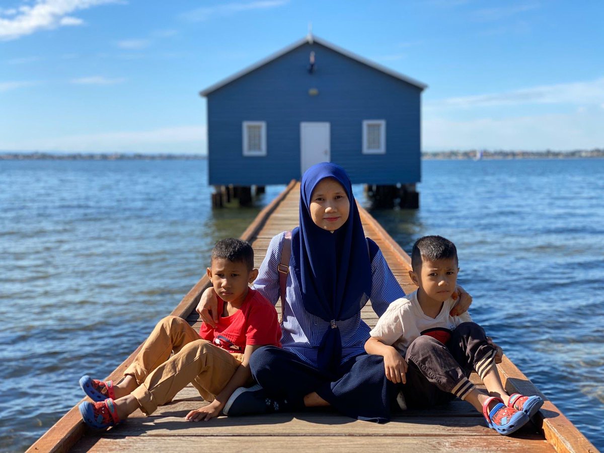ToursJutawan's tweet photo. Family trip! #perth #summer #blueboathouse https://t.co/cIIMvn1FlN