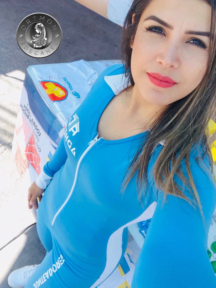 Edecanes_Ortmon's tweet photo. Activación #Adhetec confianza y solución para tu construcción 🚧 marca líder en el mercado, adhesivo ADHErido a tu estilo 👌, con la imagen que marca la diferencia #ChicasOrtmonChicasBien.
Síguenos en IG: @edecanes_ortmon. https://t.co/SWGDIx83EL