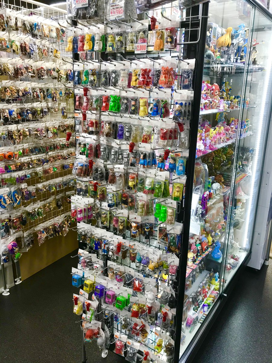 ハビコロ玩具 Akibaカルチャーズzone４階店 على تويتر 店舗情報 Akibaカルチャーズzone４f店 Be Rbrick ソフビなどの取り扱いを再開いたしましたー 皆様のご来店お待ちしております フィギュア 買取 ソフビ ベアブリック