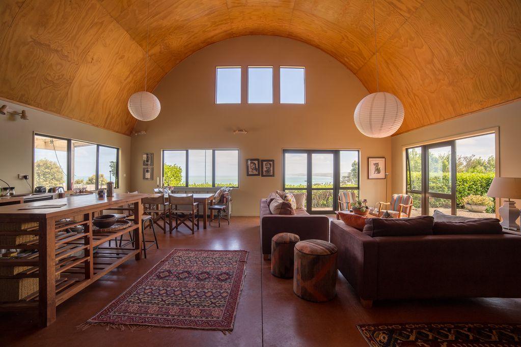 Bookabach tweet media