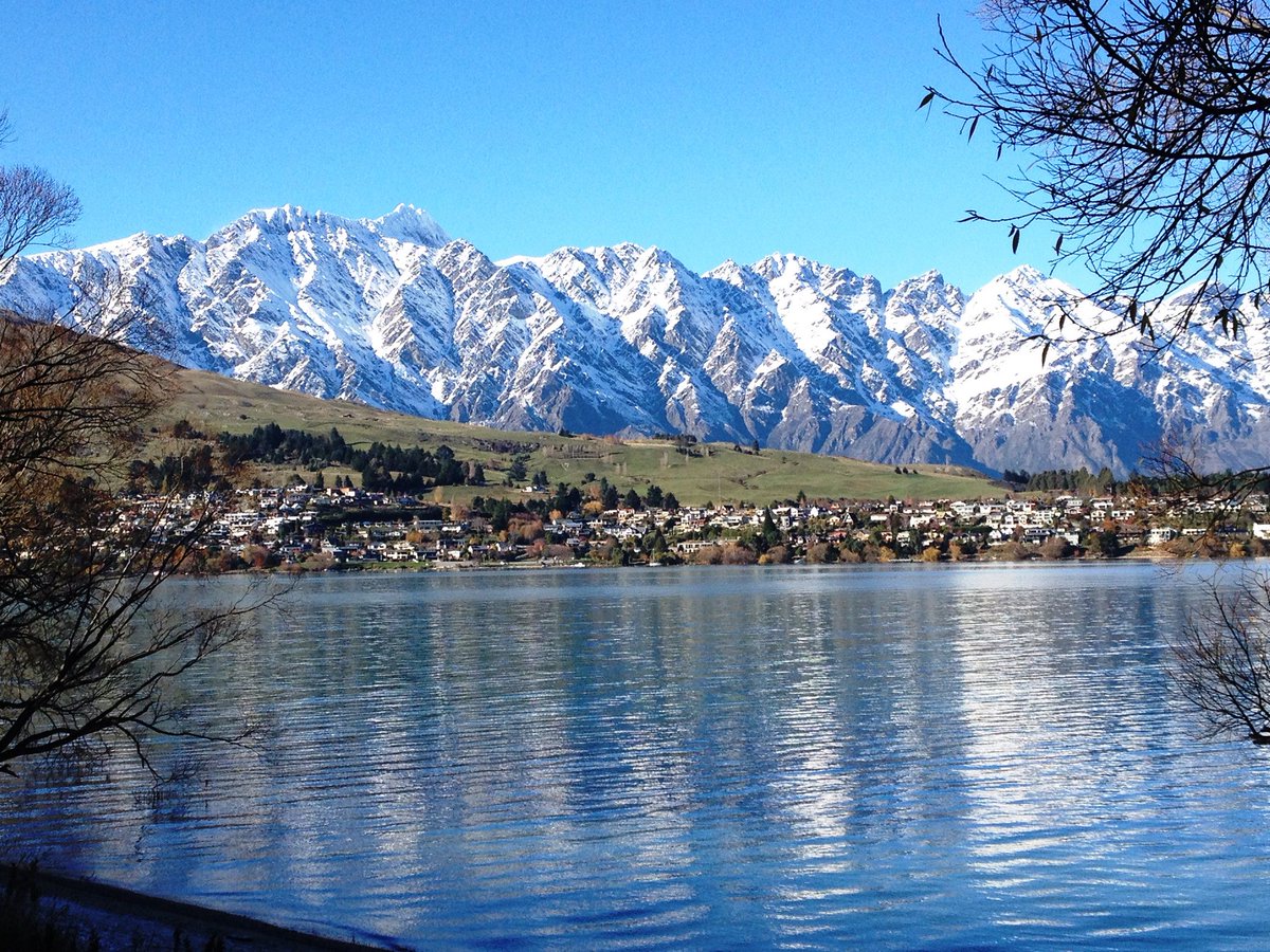 CrownReloNZ's tweet image. If you haven't been to #Queenstown then you are missing out on a whole lot of fun and beauty! 
Discover the many things to do and places to see when you're there: ow.ly/4Zfv30qiced

@LoveQueenstown

#movingblog #NZMover #exploreQueenstown