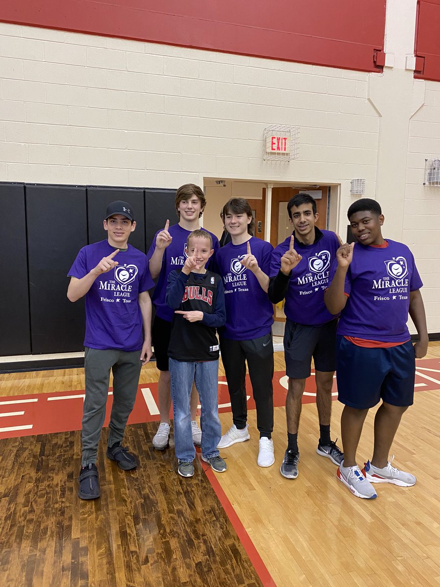 TheAlphas8's tweet photo. Alphas helping some kids play basketball with miracle league!!! @CoachWebb #alwaysthealpha https://t.co/xBL4ujgQvv