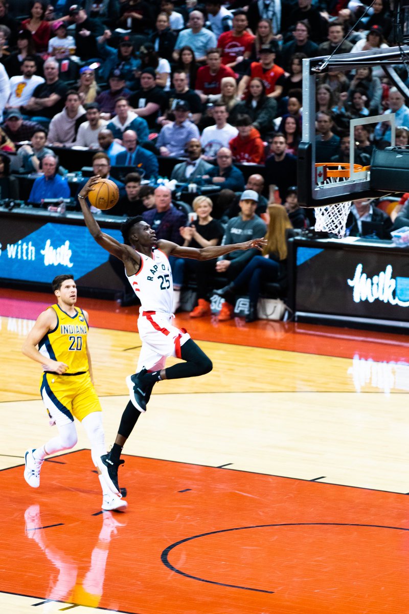 YahooCASports's tweet photo. . @chrisboucher went up for this https://t.co/gh8bbLXp4v