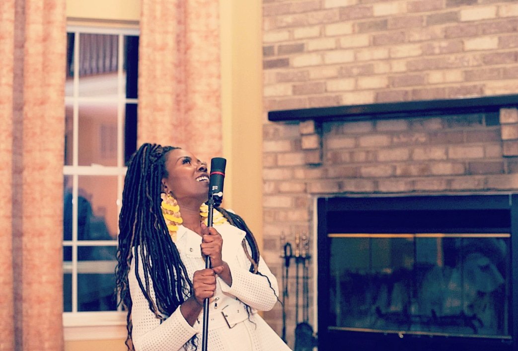 AmorWonder1's tweet photo. I will sing of your love and grace
To the ends of the earth
Proclaim your wondrous works
As long as there's a breath in me
And with all that I am
Lord, I will bless your name
#forever #withallthatiam #AmorWonder
#keeppraising #Jesus #Kingofglory
#Lordoverall #happynewweek ❤ https://t.co/1wAbKAw46L