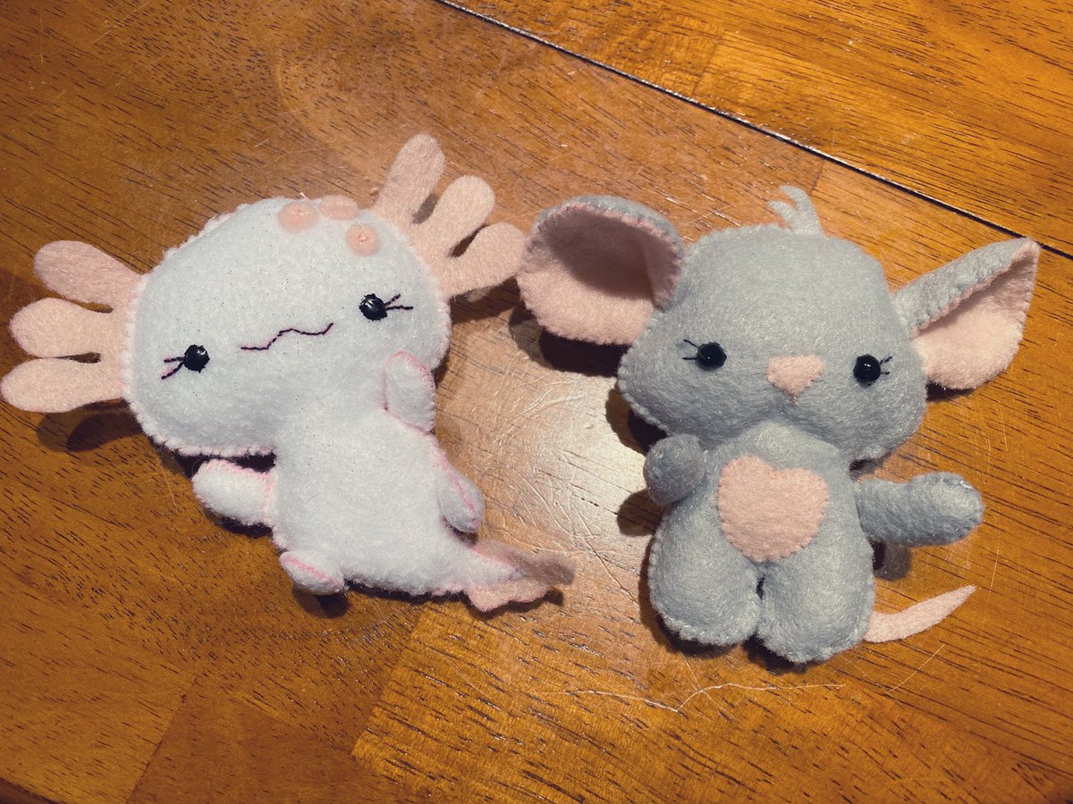 ohambiguity's tweet photo. Making progress on my research animal mobile for baby Honeycutt! Made a mouse to keep the axolotl company 🐭
What research critter should be next?!?
#STEMbaby #academicmama #sciart https://t.co/U3RjnAW5sa