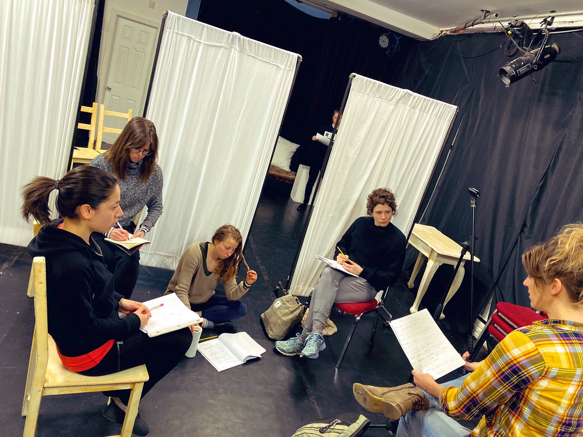 lucid_ludic's tweet photo. Ended the week with a fantastic run - and tomorrow we move into the theatre! @DancemakersTO here we come 🤸‍♀️  

#BrainStormPlay opens Thursday 🧠 @WhyNotTheatreTO @MaizaDubhe @alexjamlet @shayvirginillo @mcdids https://t.co/3P79oK4vLo