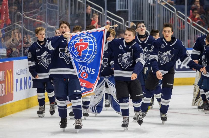 oceanicrimouski's tweet photo. L’Océanic de l’Est-du-Quebec CHAMPION du tournoi @tournoipeewee 🏆🙌 #Oceanic25 #GoNicsGo https://t.co/VpVXq5CLRY