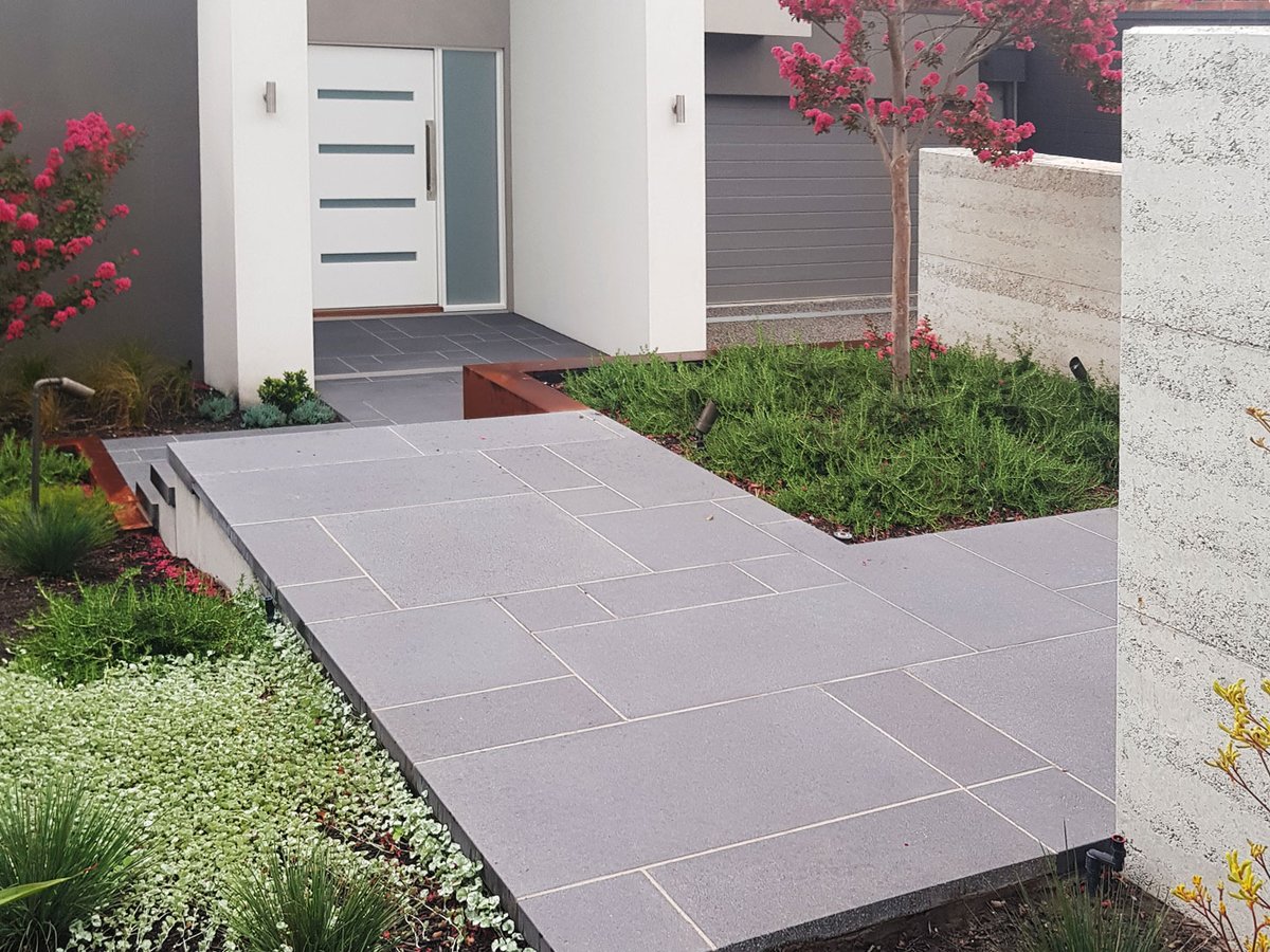 AnstonAP's tweet photo. You beaut! π Ashlar pattern looking absolutely divine at Daniel Piper Gardens' Beaumaris project.
#landscapedesign #ashlar #pavingpattern #concretepaving https://t.co/Ww0mlQmX4j