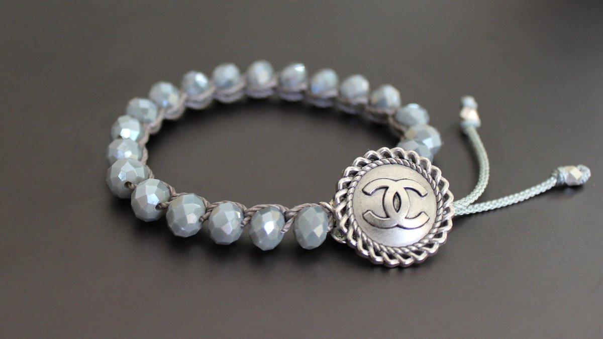 upscale_jewelry's tweet photo. https://t.co/UZuY8Zrg1v
Available only here https://t.co/1Mihl5dV73
#chanelinspired #Chaneljewelry #chanelbracelet #ccbuttonbracelet #smallbusiness #shopsmall #graychanel #silverbutton https://t.co/BjP6MMEZau