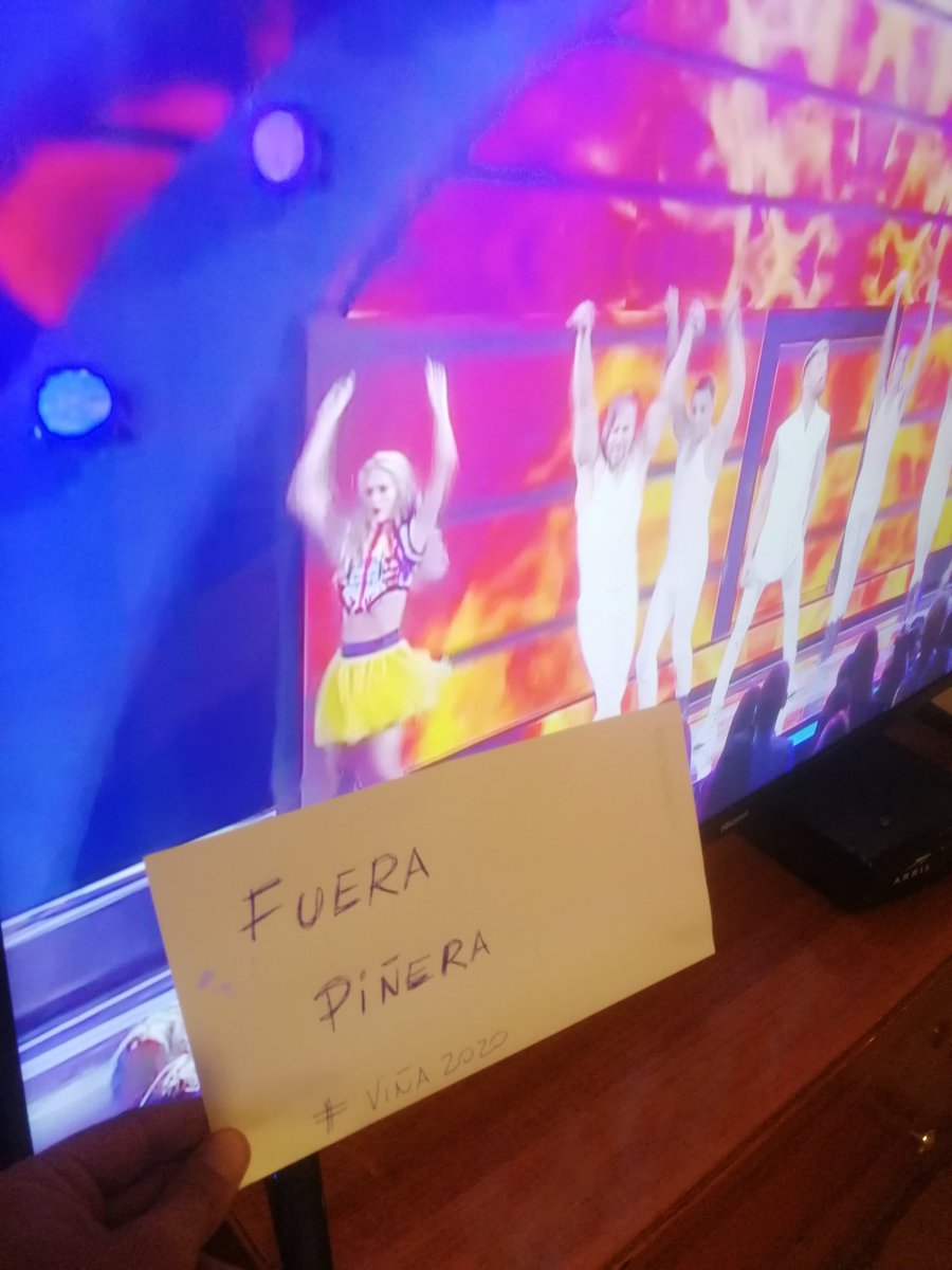 villegasminte's tweet photo. #viña2020 https://t.co/H9Av8CrVL4