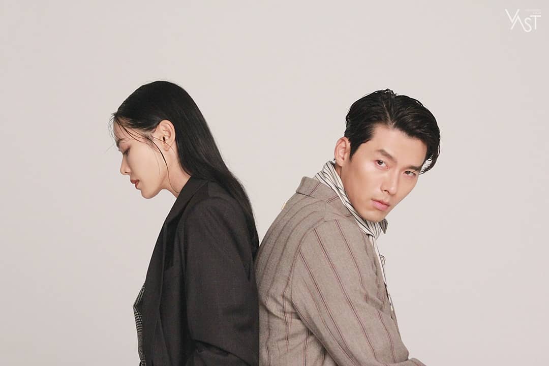 binjininluv's tweet photo. I love these two 💕😣

#HyunBin #SonYeJin 
#CrashLandingOnYou https://t.co/5nZHiUUjdZ