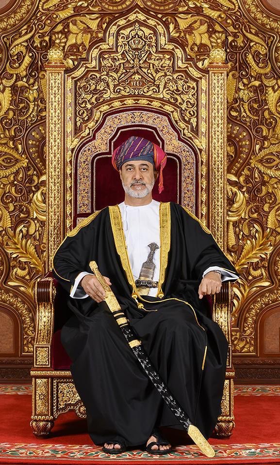بمناسبة يوم المعلم نبارك لرسل العلم الذين يحملون هم تربية الأجيال على عاتقهم، ورحم الله المعلم الأول المغفور له بإذن الله السلطان قابوس بن سعيد طيب الله ثراه  ، وباذن الله سنواصل المسيرة والعمل بإخلاص وتفاني في ظل القيادة الجديدة لمولانا جلالة السلطان هيثم بن طارق حفظه الله🌹🌹