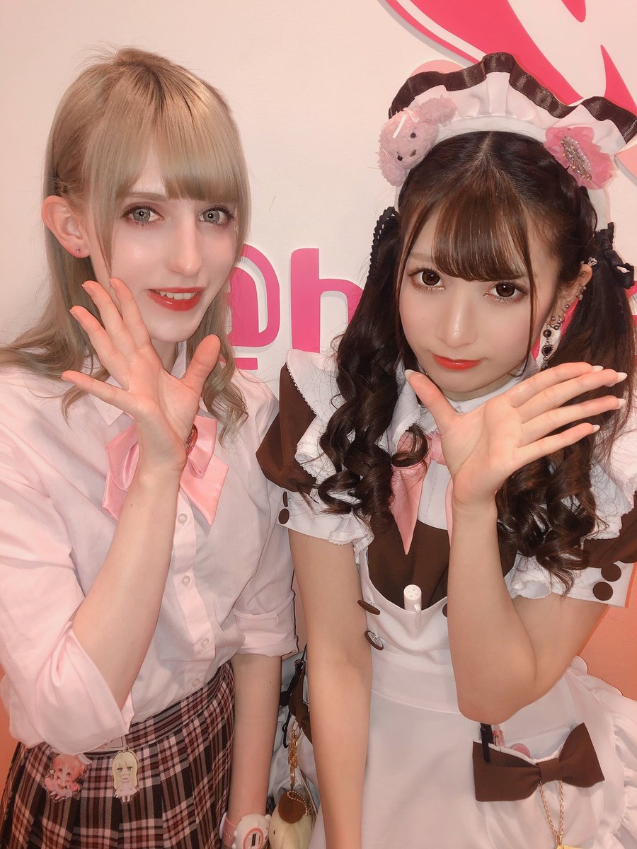メイドカフェ あっとほぉーむカフェ No Twitter ほぉ むカフェ本店4階 ハイちゃん本日の衣装その1 魔法少女の変身前の定番 学生服です これから変身していく姿を楽しみにしてくださいね ᴗ ハイちゃん さわだ