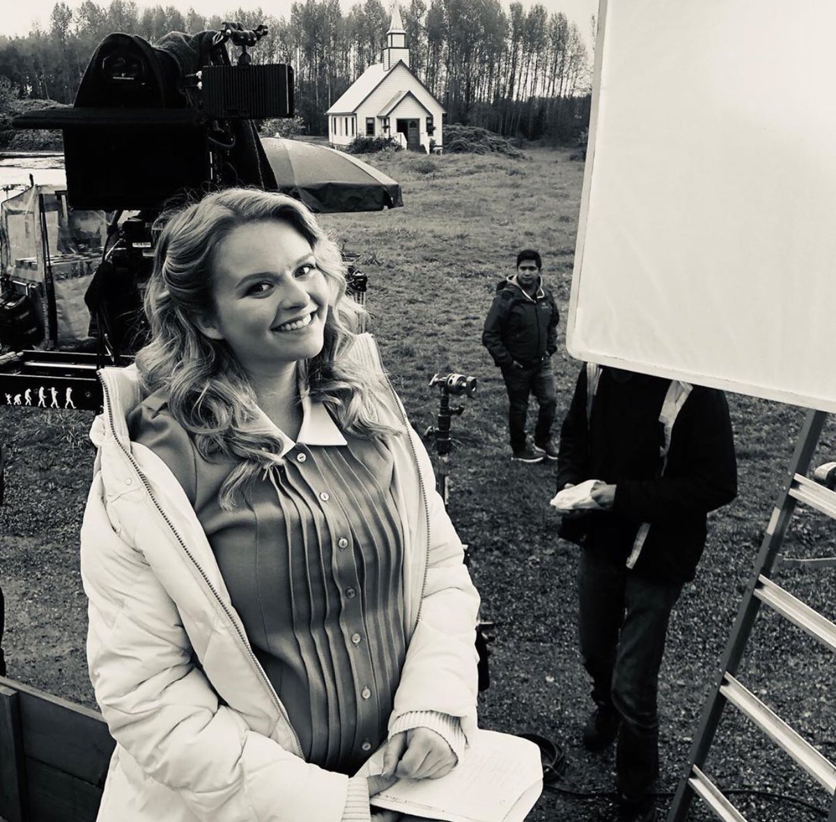 BehindHallmark's tweet image. A few #bts photos from #WhenCallsTheHeart courtesy of pictures cast. #Hearties what was your favorite part of tonight’s episode?
#BehindTheHallmark @AndreaKBrooks @paulgreenemedia @ChrisMcNally_ @kevin_mcGarry @WCTH_TV
