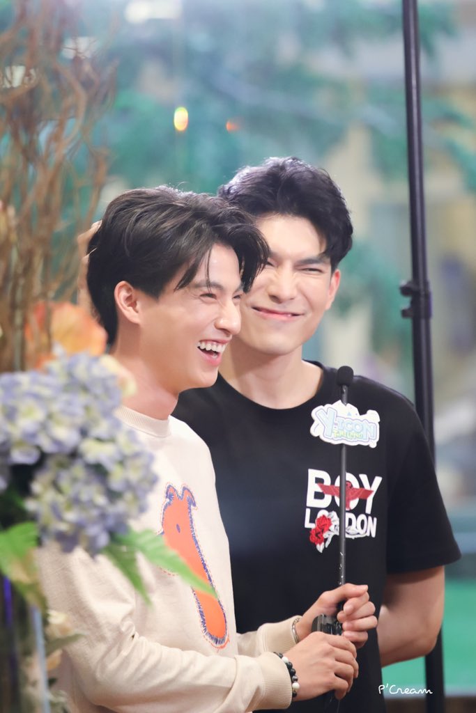 cc_cream30's tweet photo. ยัยน้องน่ามันเขี้ยวนี่เนอะ 😝 

@MSuppasit 
@gulfkanawut 
#GulfKanawut 
#MewSuppasit 
#หวานใจมิวกลัฟ https://t.co/2CwNEwFIB9