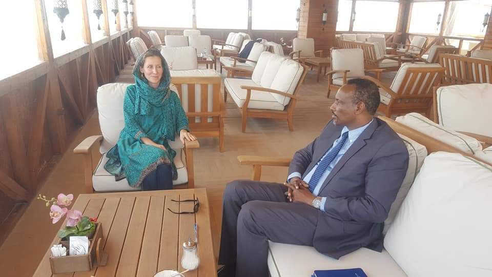 MinistryofPubl2's tweet photo. The Minister of Public Works Hon. Ahmed Mashruc has had collaborative  meeting with head of #IOM Somalia program in Baidoa. During the meeting, both officials discussed about the ongoing projects and the possiblity of expanding operations in South West. https://t.co/6PmgoAyem8