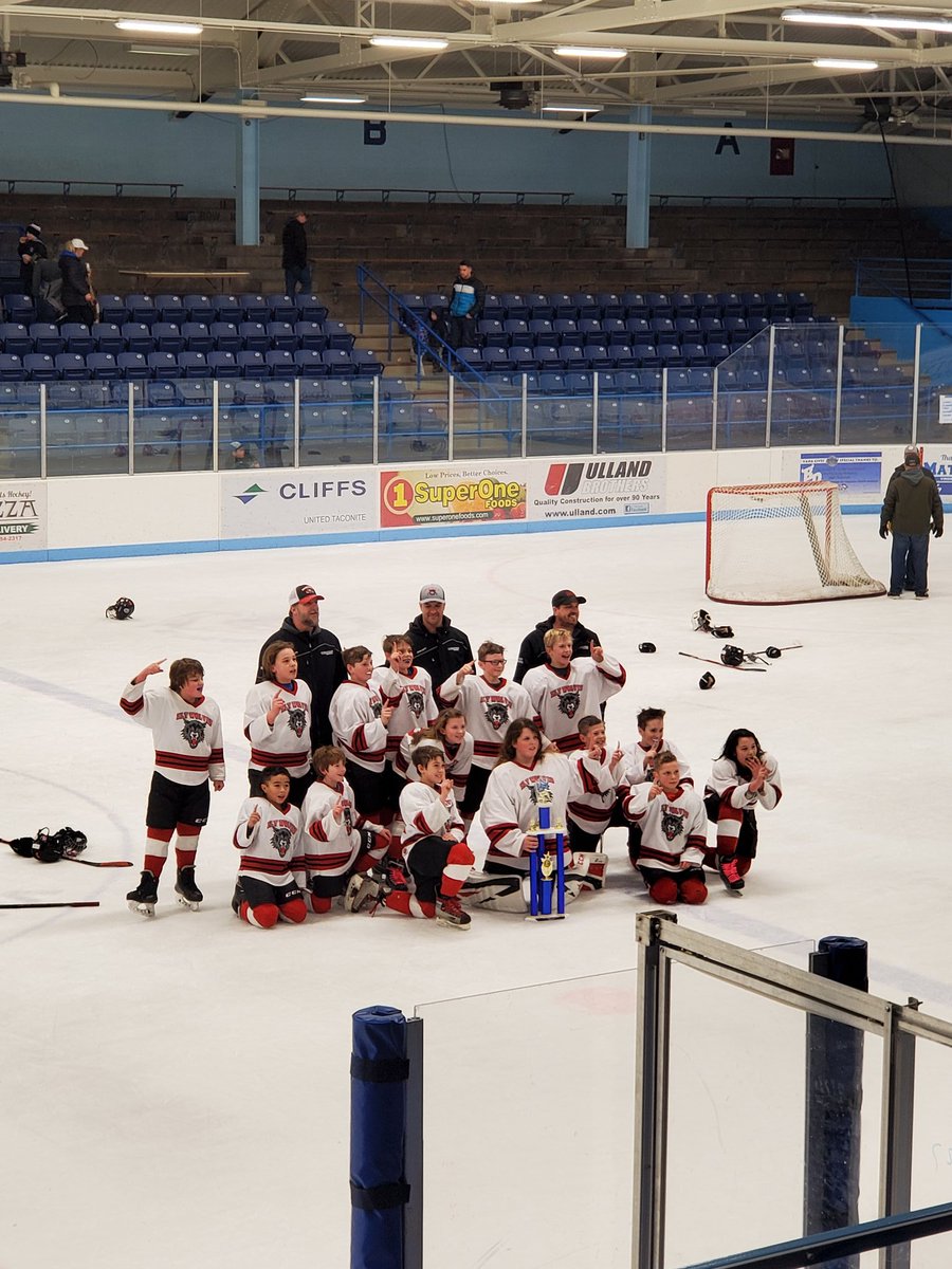 Ely Squirts 1st place in Marwick Tourney