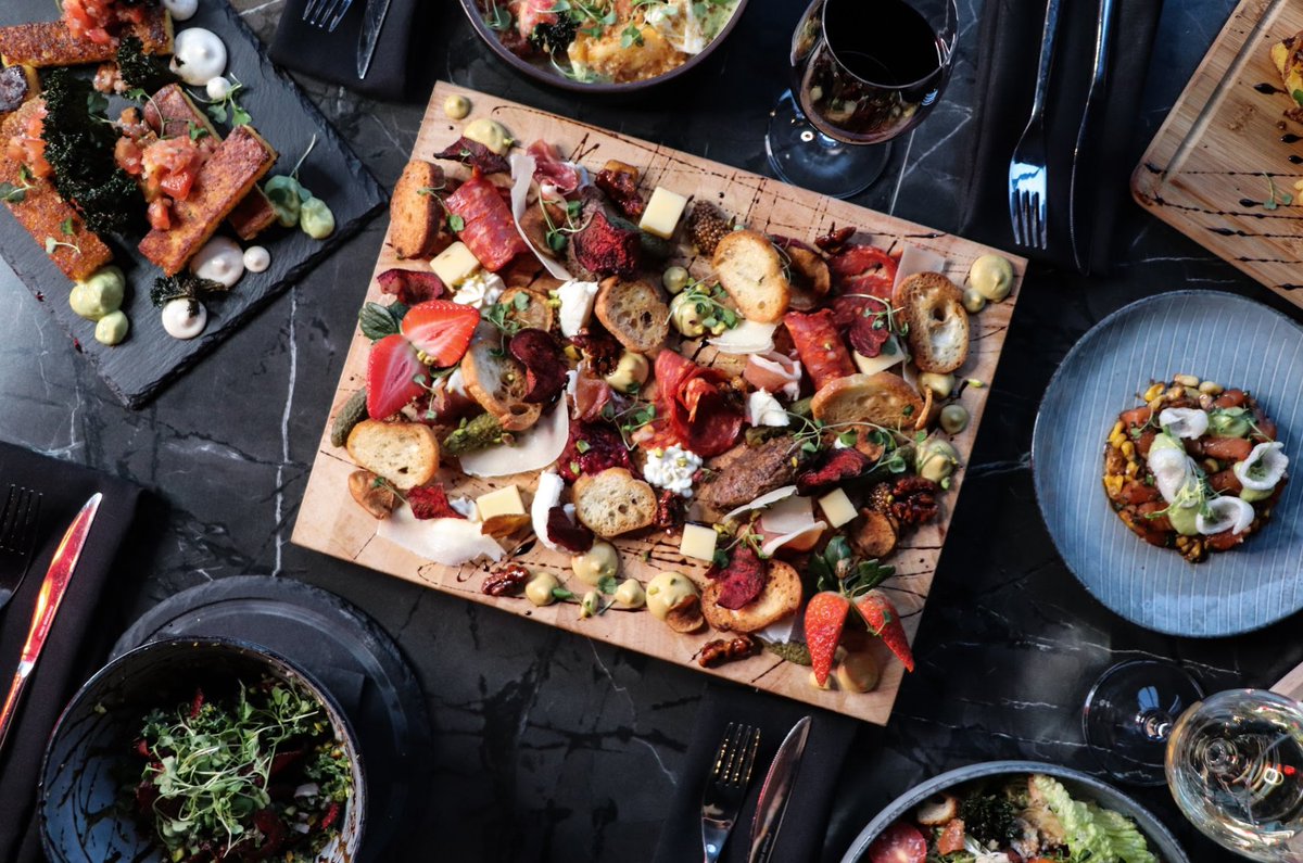 Restaurant Cyr : Enjoy Private Vodka Tastings at the Only Ice Bar in the City
 bit.ly/2STmlCc