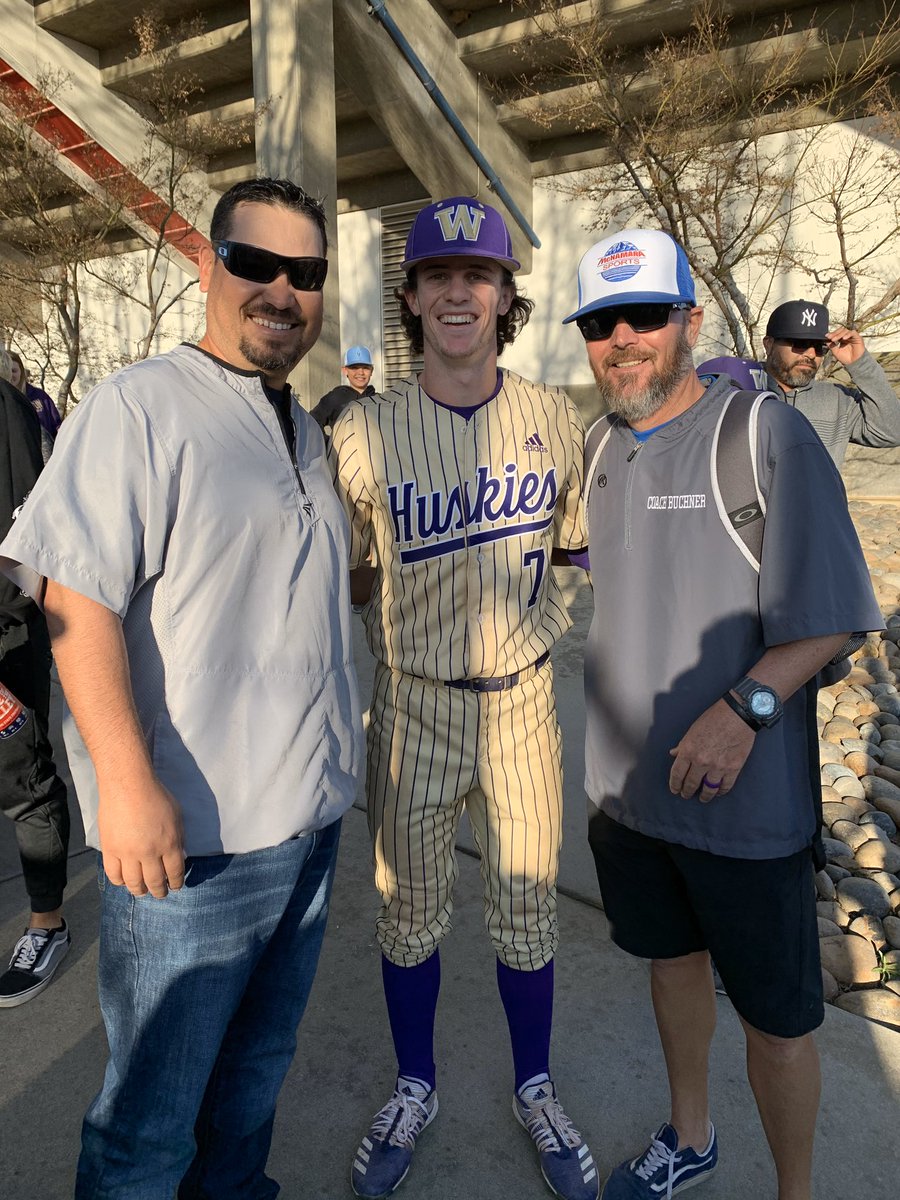 ECapbaseball's tweet photo. Former Gauchos all the way around! Enjoyed catching up! #coachbuck #bwisstillshort #twintowers #gogauchos https://t.co/OscbvQfwIW